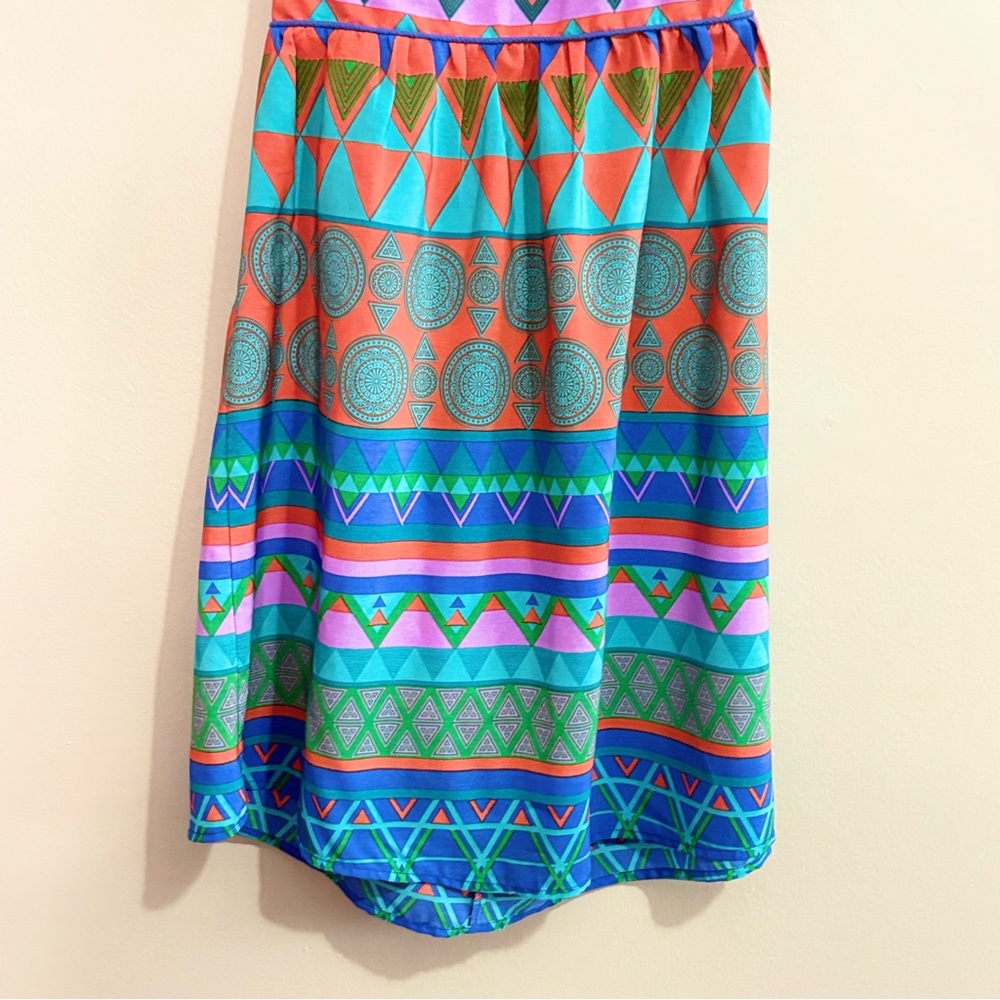 Multicolor Geometric Backless Dress ☀️ - Picture 5 of 14